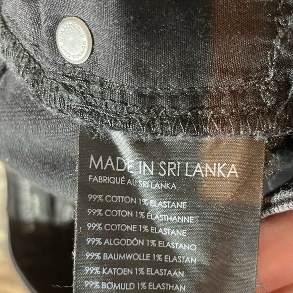 Club Monaco Black Streak Print Highrise Mom Jean - Picture 10 of 11